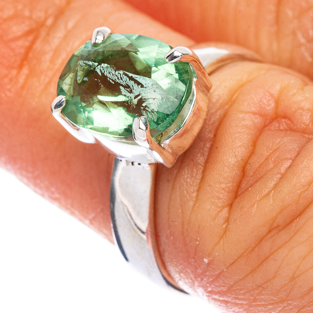 Rare Green Apatite Ring Size 6 (925 Sterling Silver) R146718