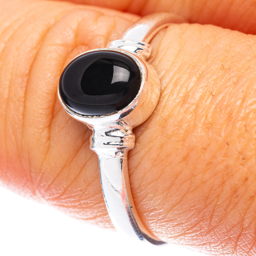 Black Onyx 925 Sterling Silver Ring Size 8 (925 Sterling Silver) R5313