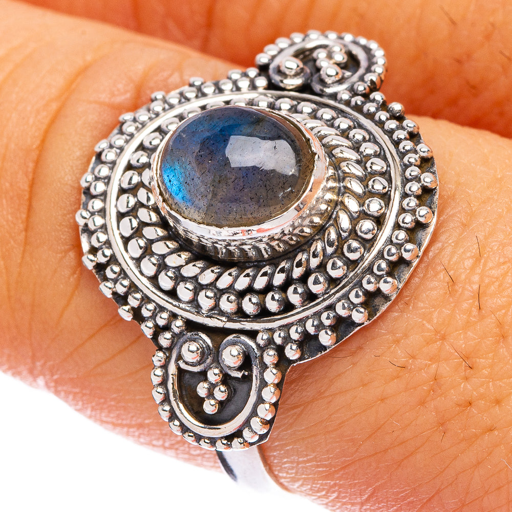 Labradorite Ring Size 7.75 (925 Sterling Silver) R146251