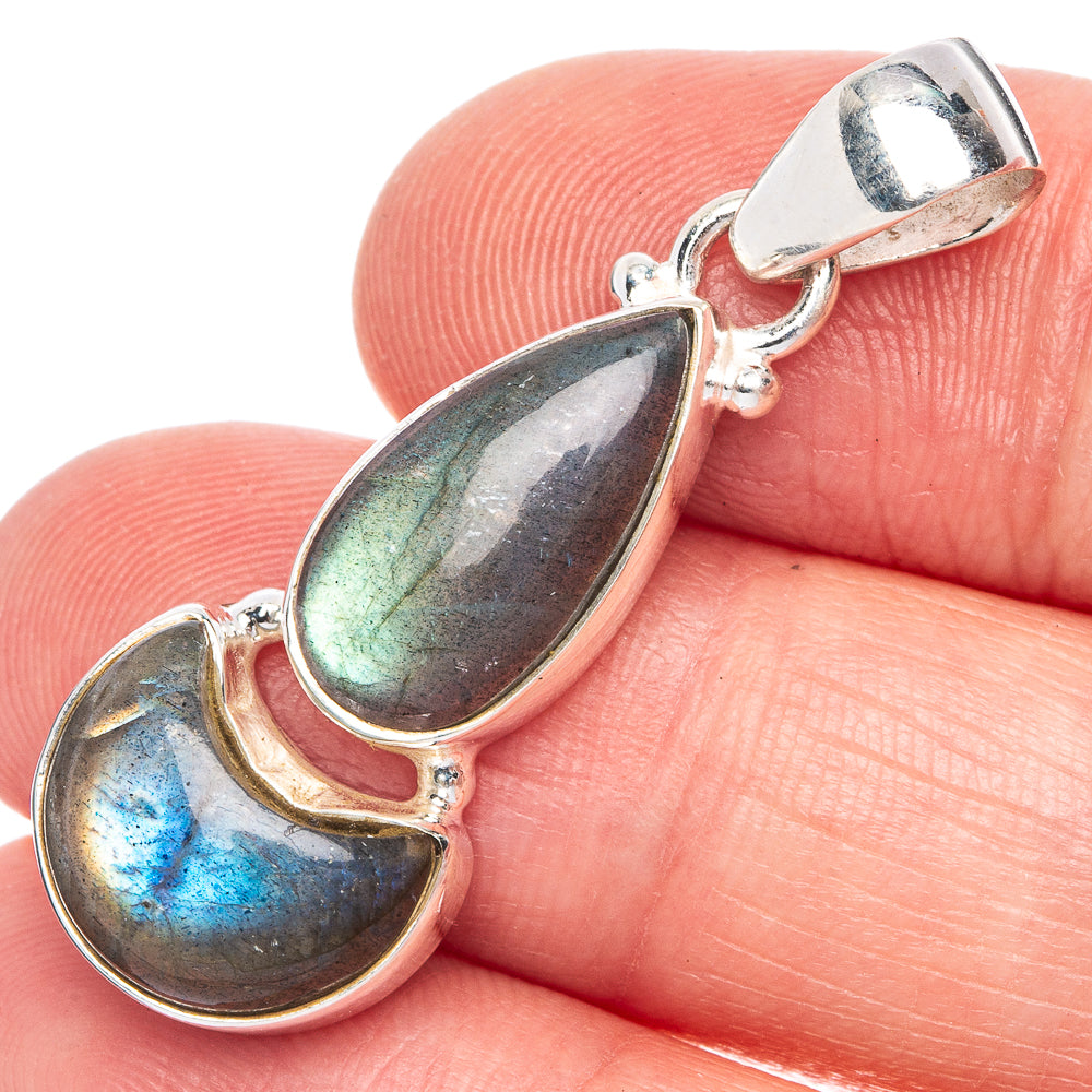 Labradorite Pendant 1 1/2" (925 Sterling Silver) P40159