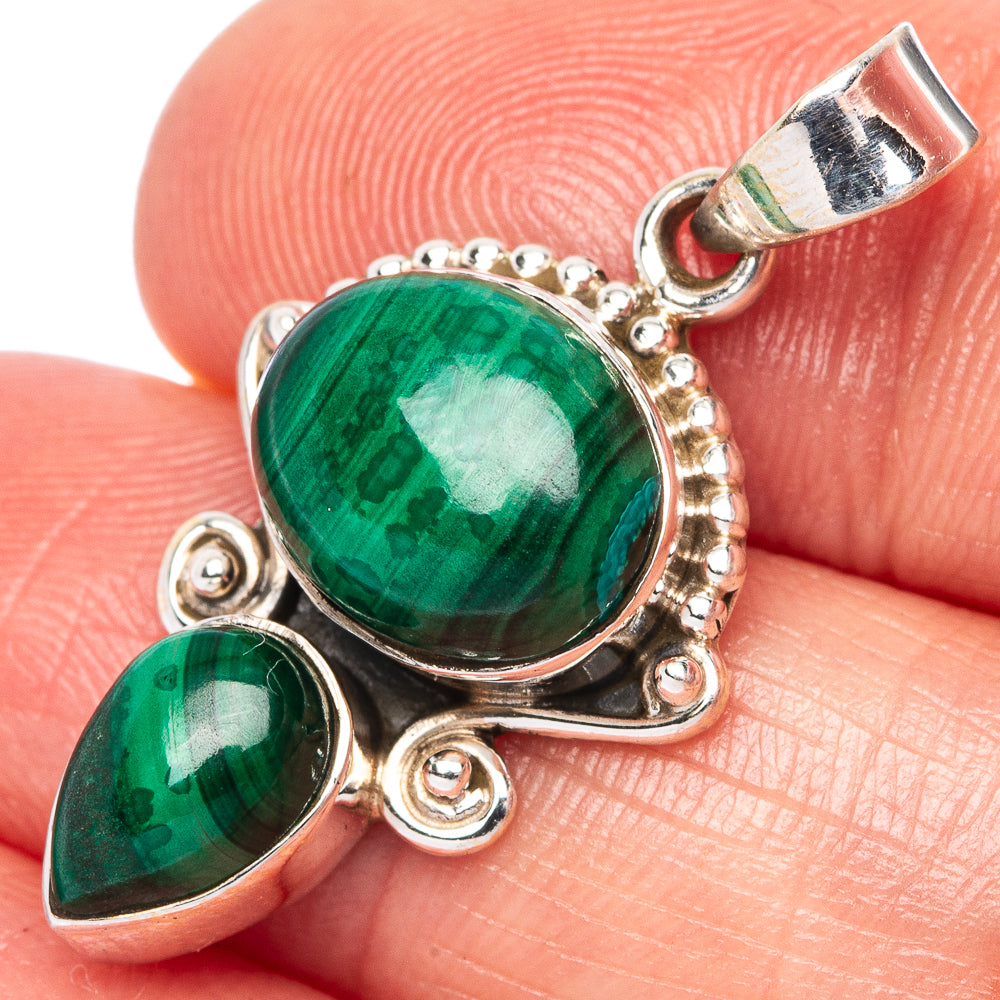Malachite Dainty Pendant 1 1/4" (925 Sterling Silver) P43557