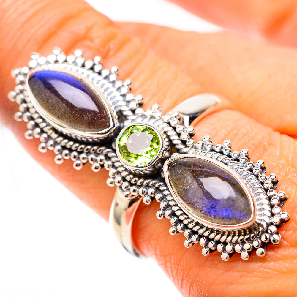 Large Labradorite, Peridot Ring Size 9 (925 Sterling Silver) RING137991
