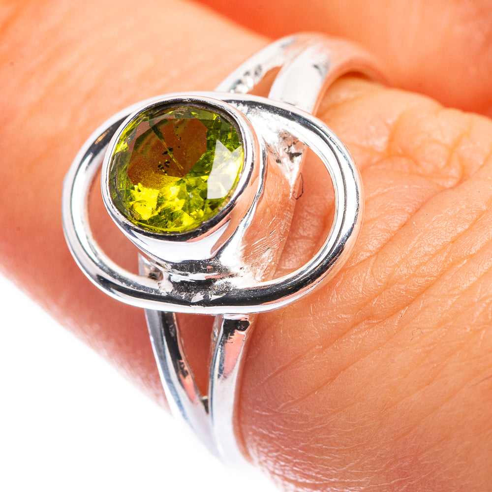 Peridot Dainty Ring Size 7 (925 Sterling Silver) R142582