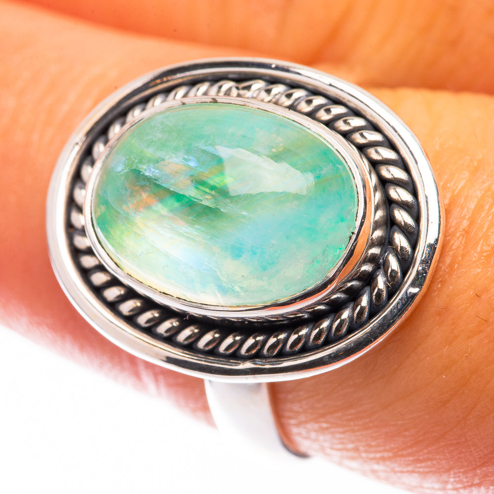 Green Moonstone Ring Size 8 (925 Sterling Silver) R141082