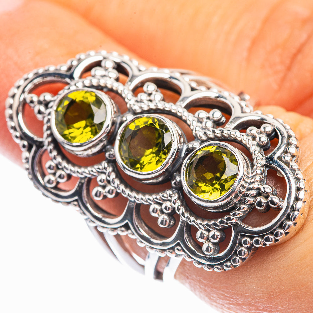 Peridot Ring Size 5.75 (925 Sterling Silver) R142005