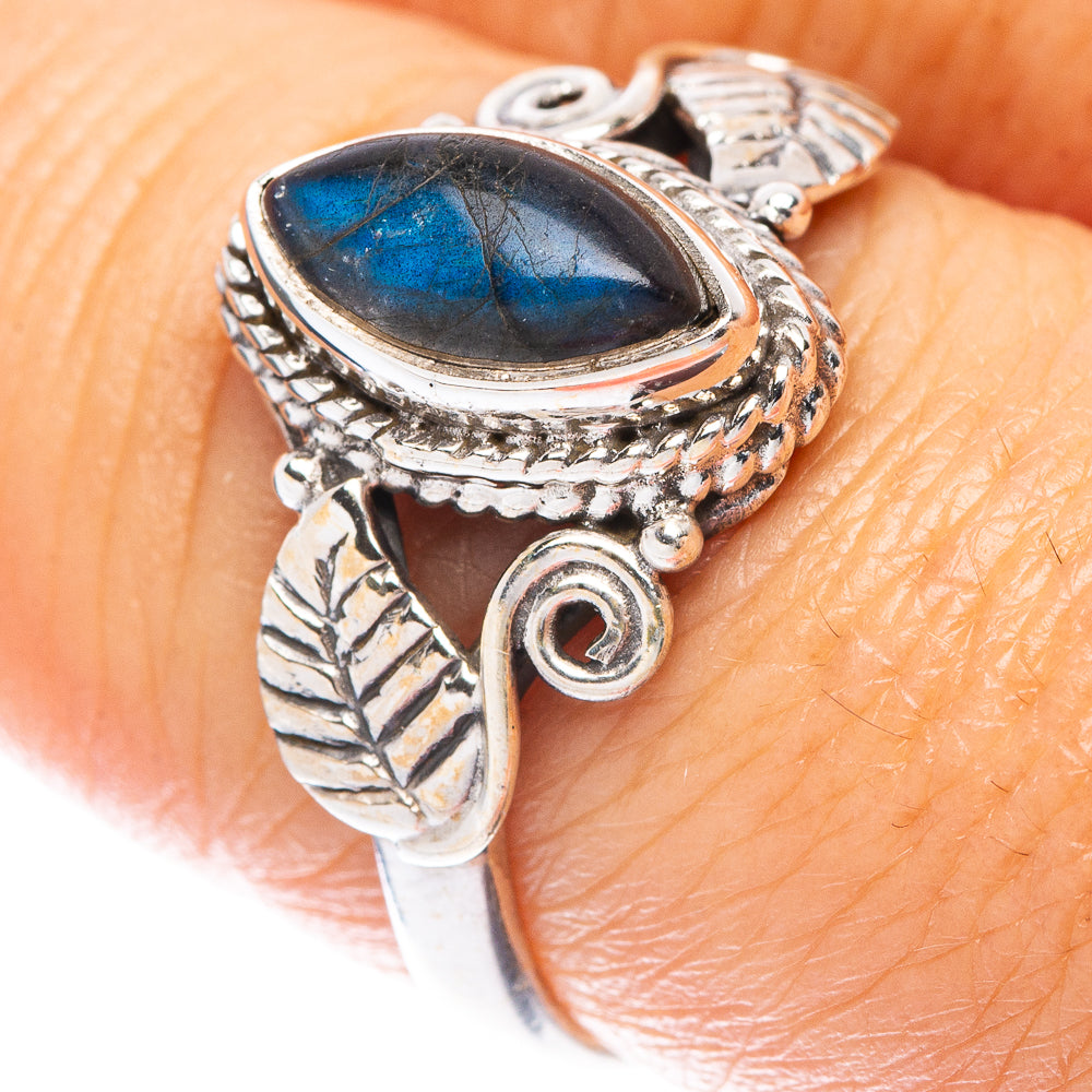 Labradorite Ring Size 8 (925 Sterling Silver) R5540