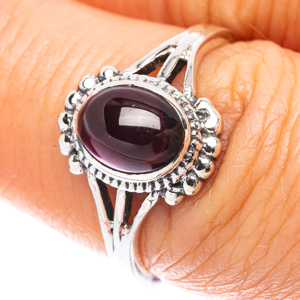 Garnet Ring Size 6.75 (925 Sterling Silver) R5619
