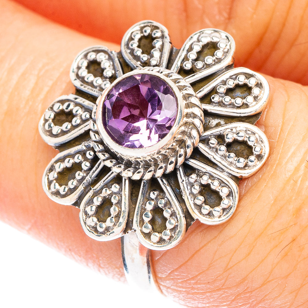 Faceted Amethyst Flower Dainty Ring Size 7 (925 Sterling Silver) R146999