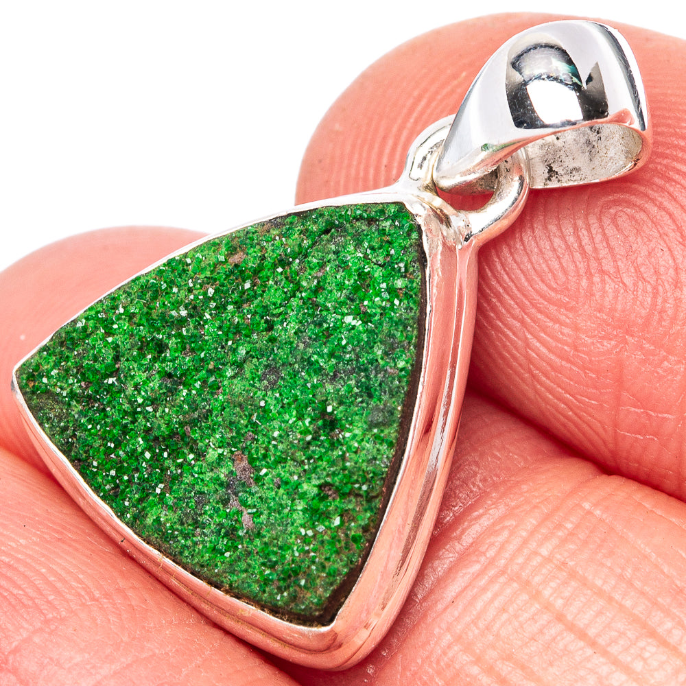 Rare Uvarovite Garnet Pendant 1" (925 Sterling Silver) P42765