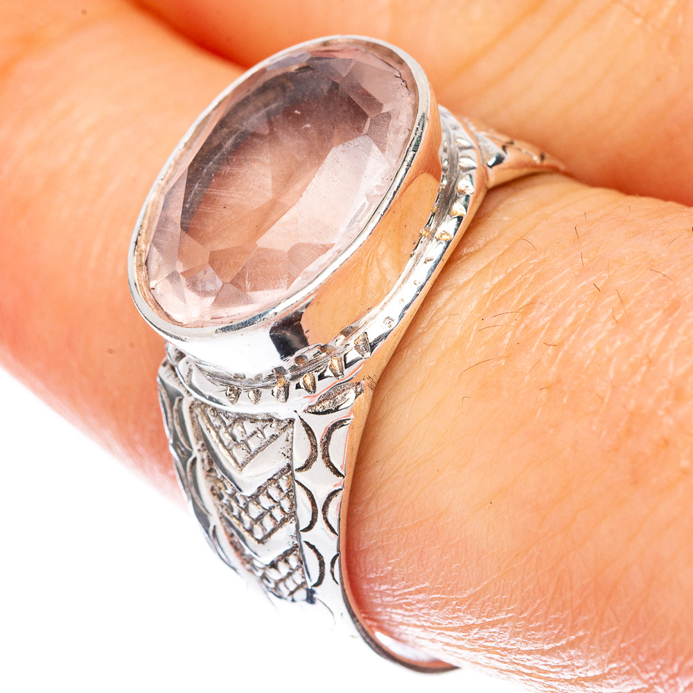 Rose Quartz Ring Size 9 (925 Sterling Silver) R3114