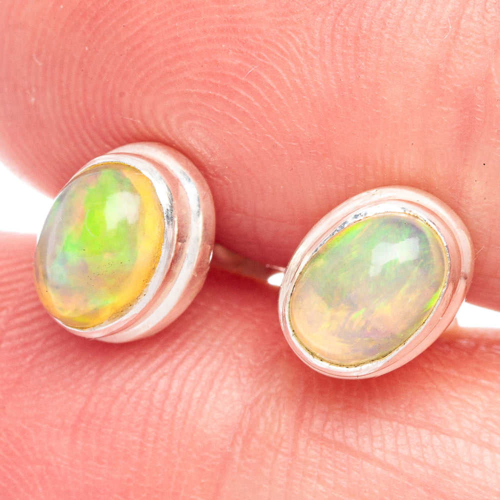 Rare Ethiopian Opal Earrings 1/4" (925 Sterling Silver) E433494