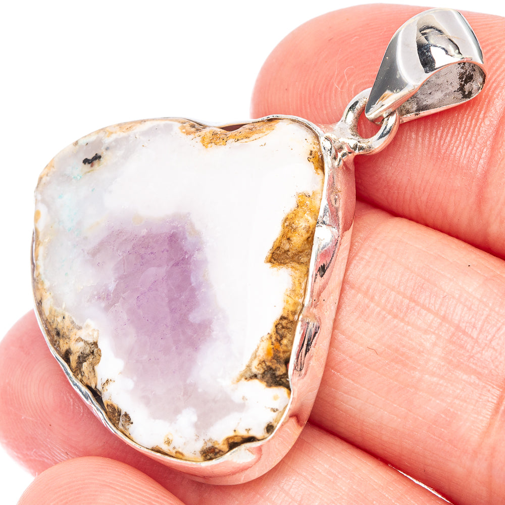 White Geode Slice Pendant 1 3/8" (925 Sterling Silver) P44539