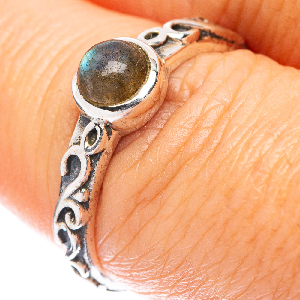 Labradorite Ring Size 7.25 (925 Sterling Silver) R5519