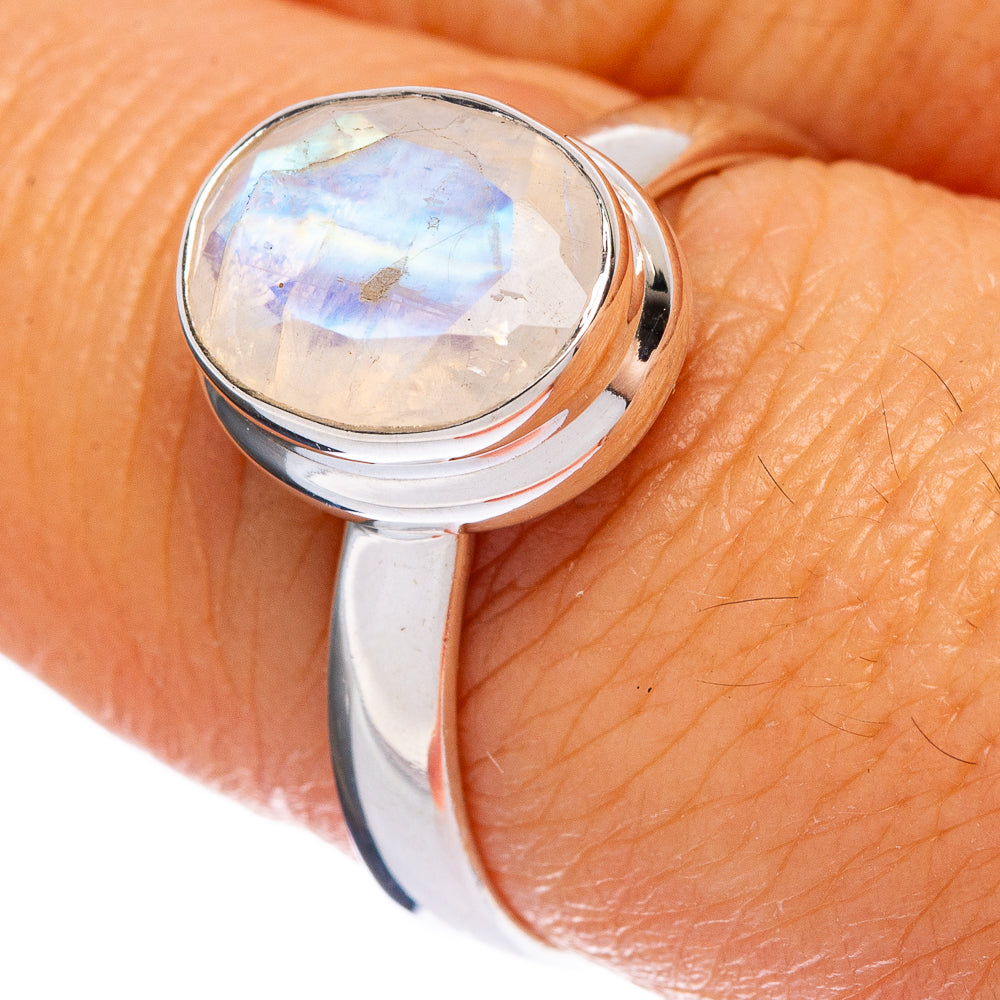 Rainbow Moonstone Ring Size 7.75 (925 Sterling Silver) R146360