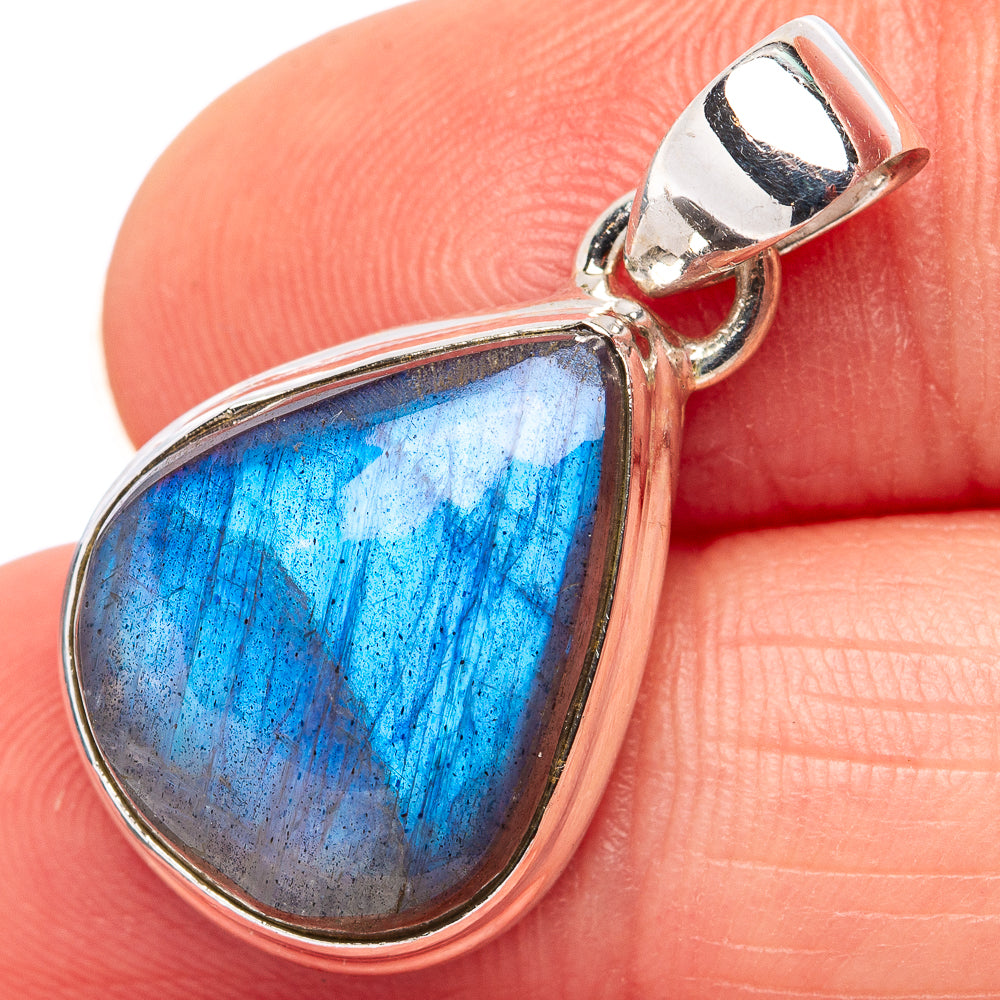 Labradorite Pendant 1 1/8" (.925 Sterling Silver)