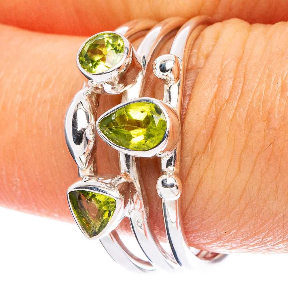 Peridot 925 Sterling Silver Premium Ring Size 8.75 (925 Sterling Silver) R6527