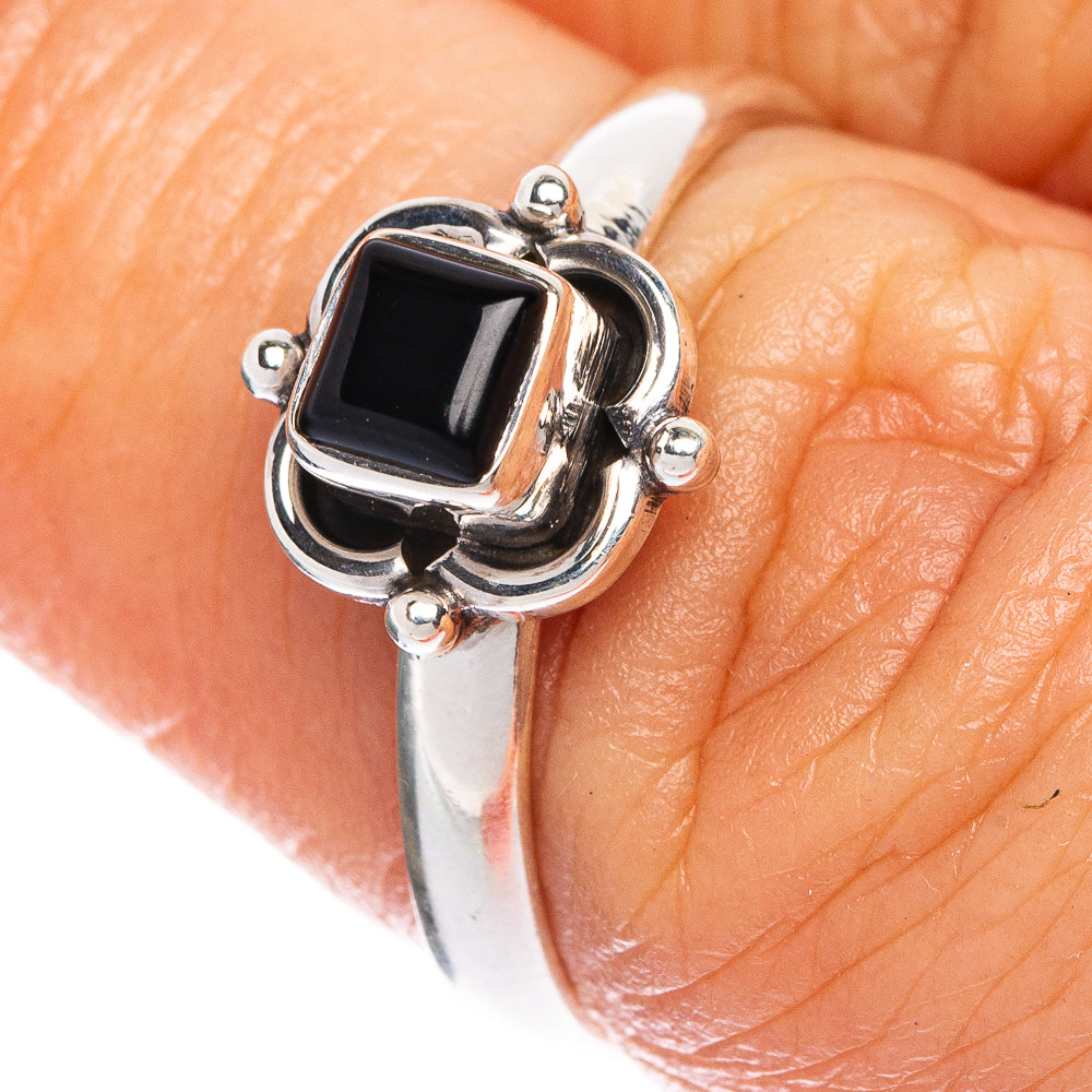 Black Onyx Ring Size 6.75 (925 Sterling Silver) R1048