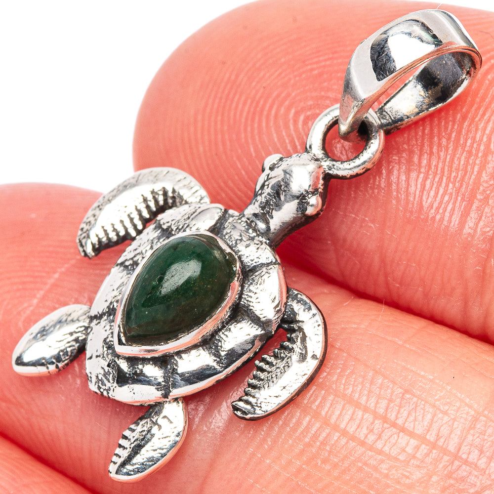 Green Onyx Seaturtle Dainty Pendant 1 1/8" (925 Sterling Silver) P43550