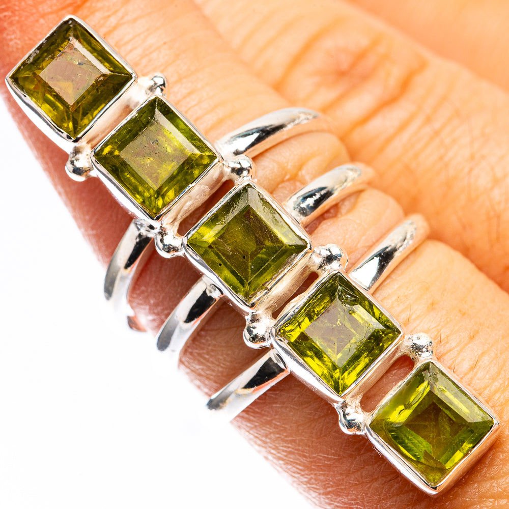 Large Peridot Ring Size 8 (925 Sterling Silver) R142763
