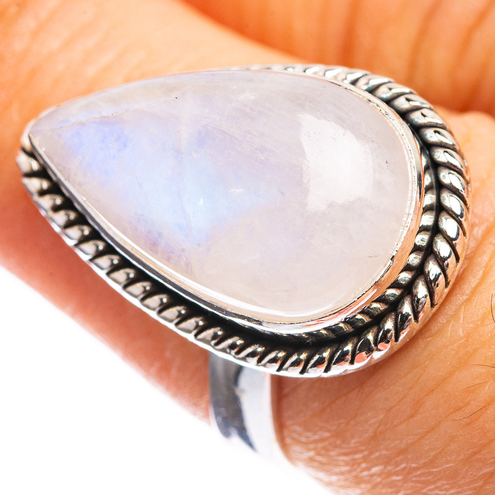 Rainbow Moonstone Ring Size 7.25 (925 Sterling Silver) R143128