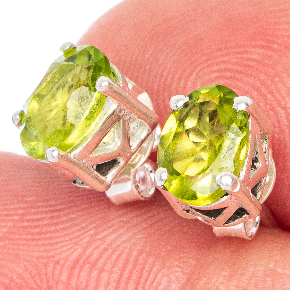 Peridot Dainty Earrings 1/4" (925 Sterling Silver) E433127