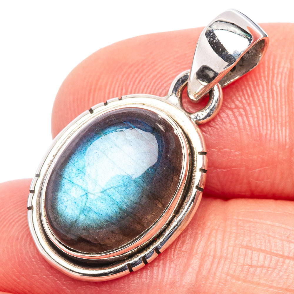 Labradorite Pendant 1 1/8" (.925 Sterling Silver)