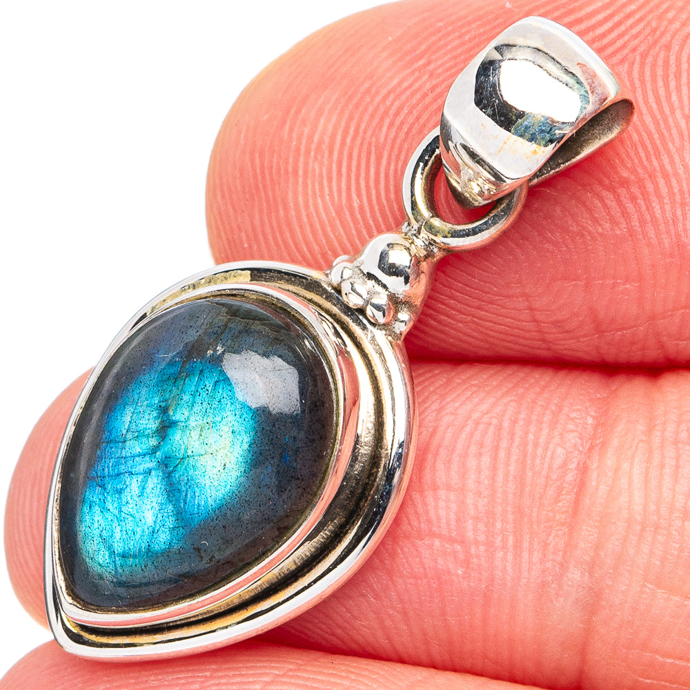 Labradorite Pendant 1 1/4" (925 Sterling Silver) P45536