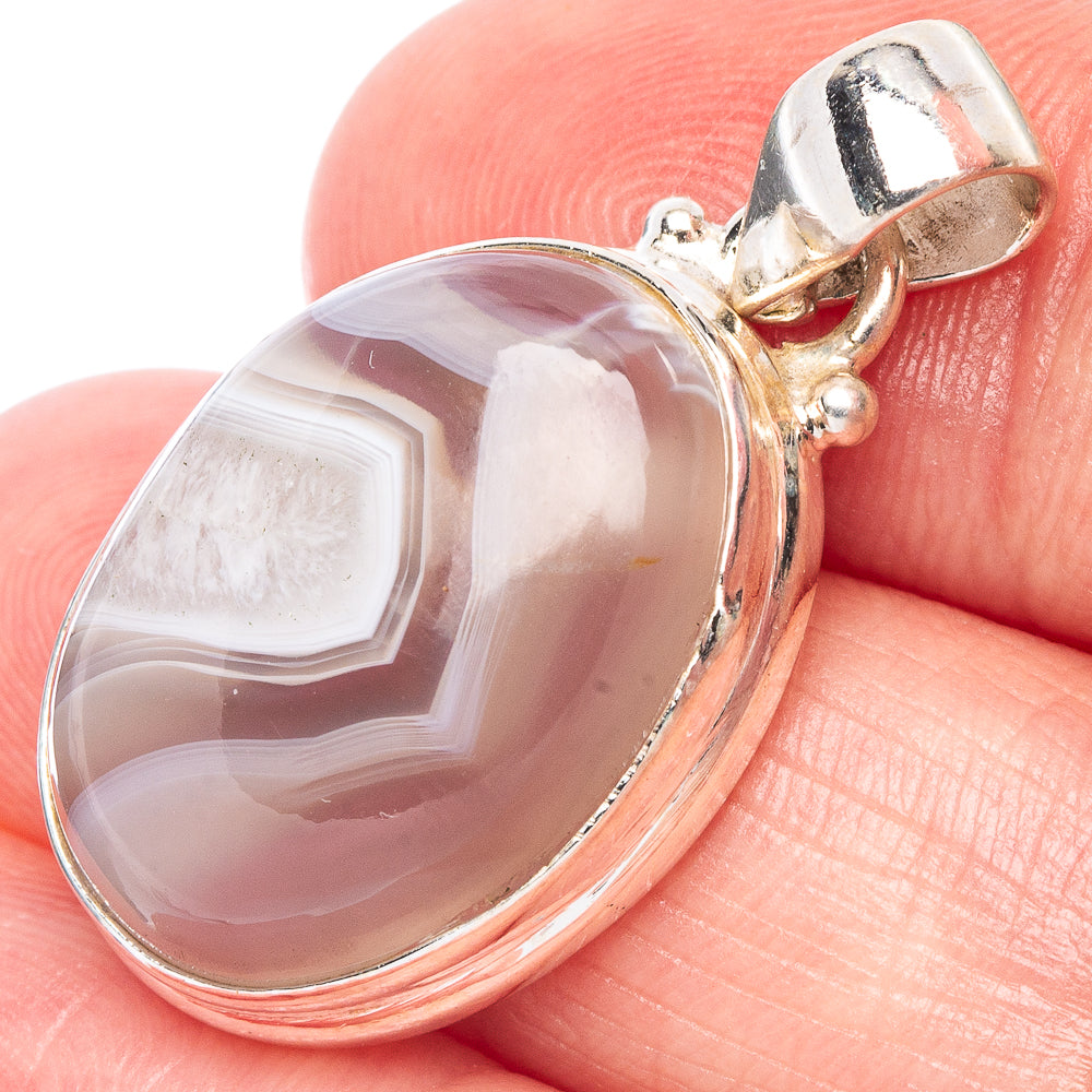 Geode Slice Pendant 1 1/4" (925 Sterling Silver) P44532