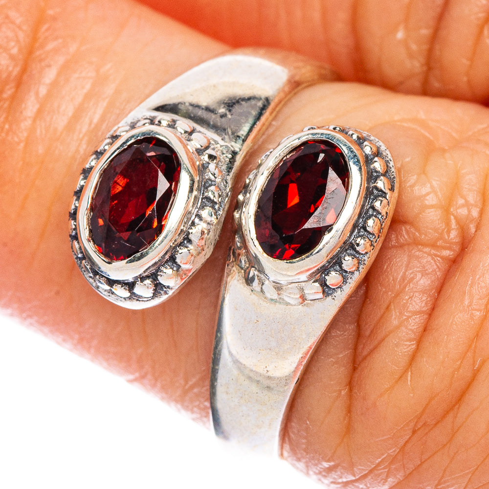 Garnet Ring Size 6.5 (925 Sterling Silver) R147162