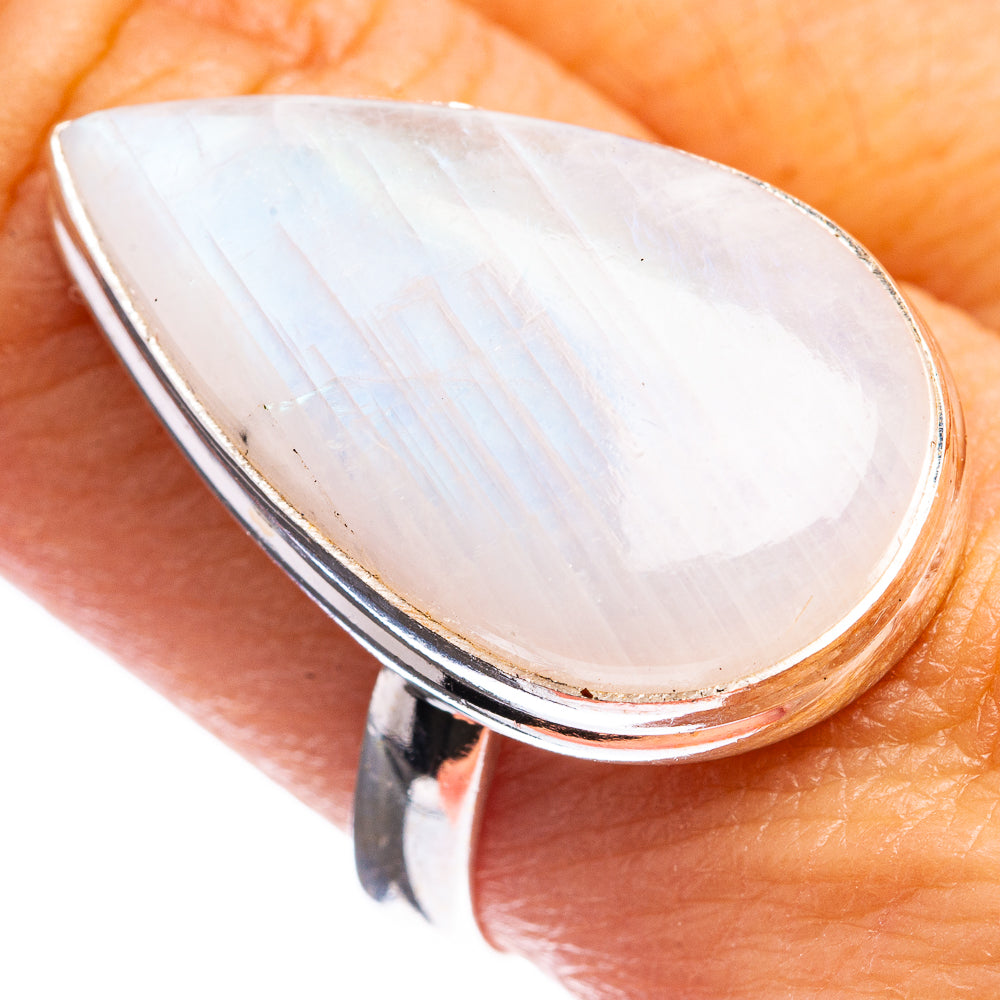 Rainbow Moonstone Ring Size 9 (925 Sterling Silver) R142940