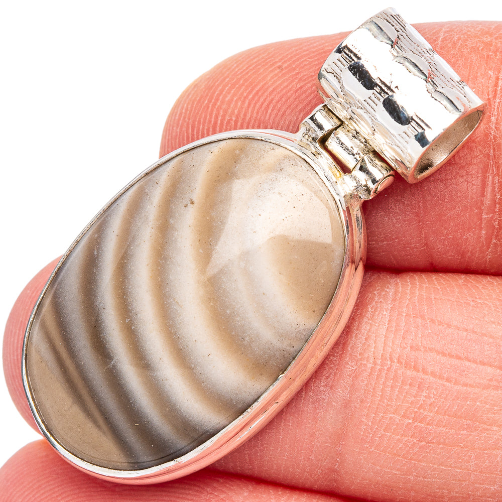 Striped Flint Pendant 1 3/8" (925 Sterling Silver) P44094