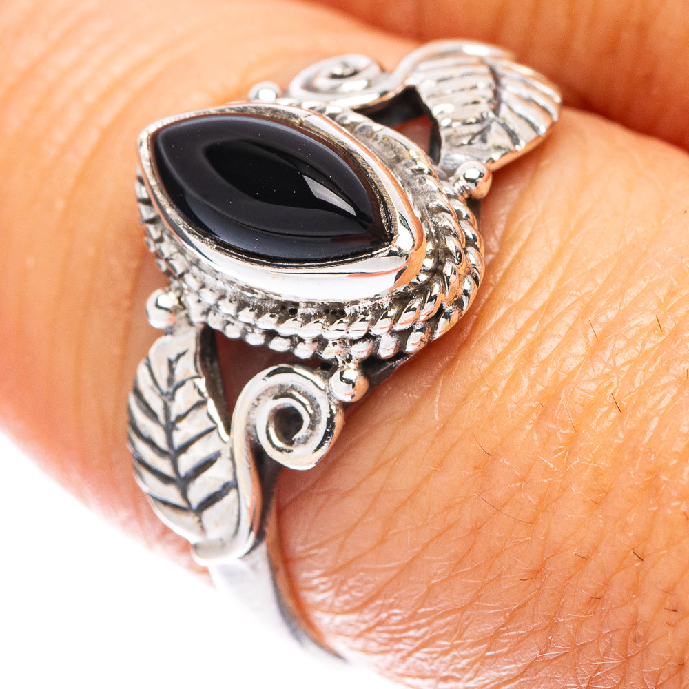 Black Onyx Ring Size 8 (925 Sterling Silver) R5536