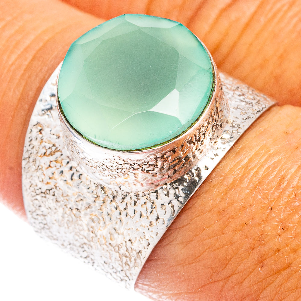 (Classic Series) Aqua Chalcedony Ring Size 8 (.925 Sterling Silver)