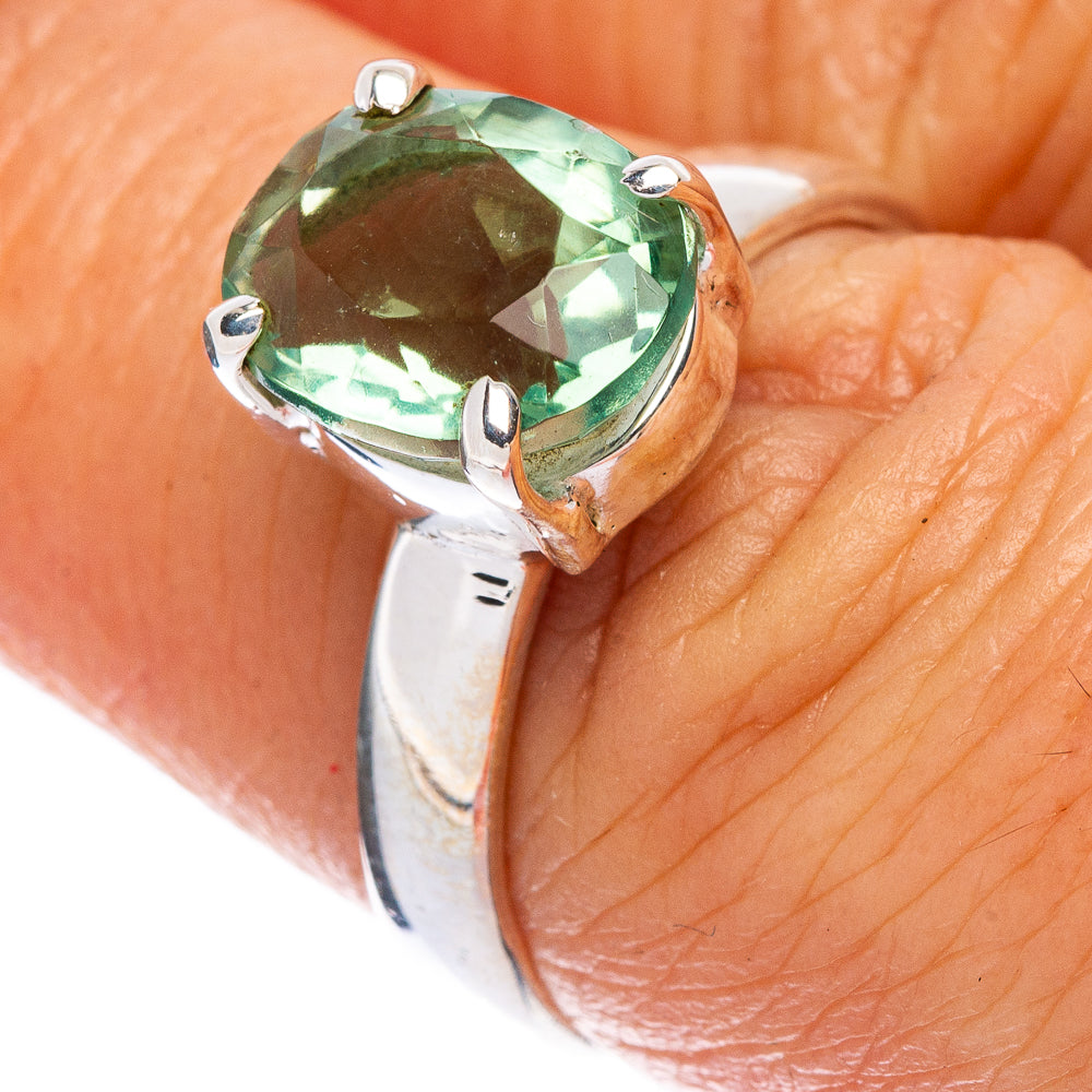 Rare Green Apatite Ring Size 6.75 (925 Sterling Silver) R146717