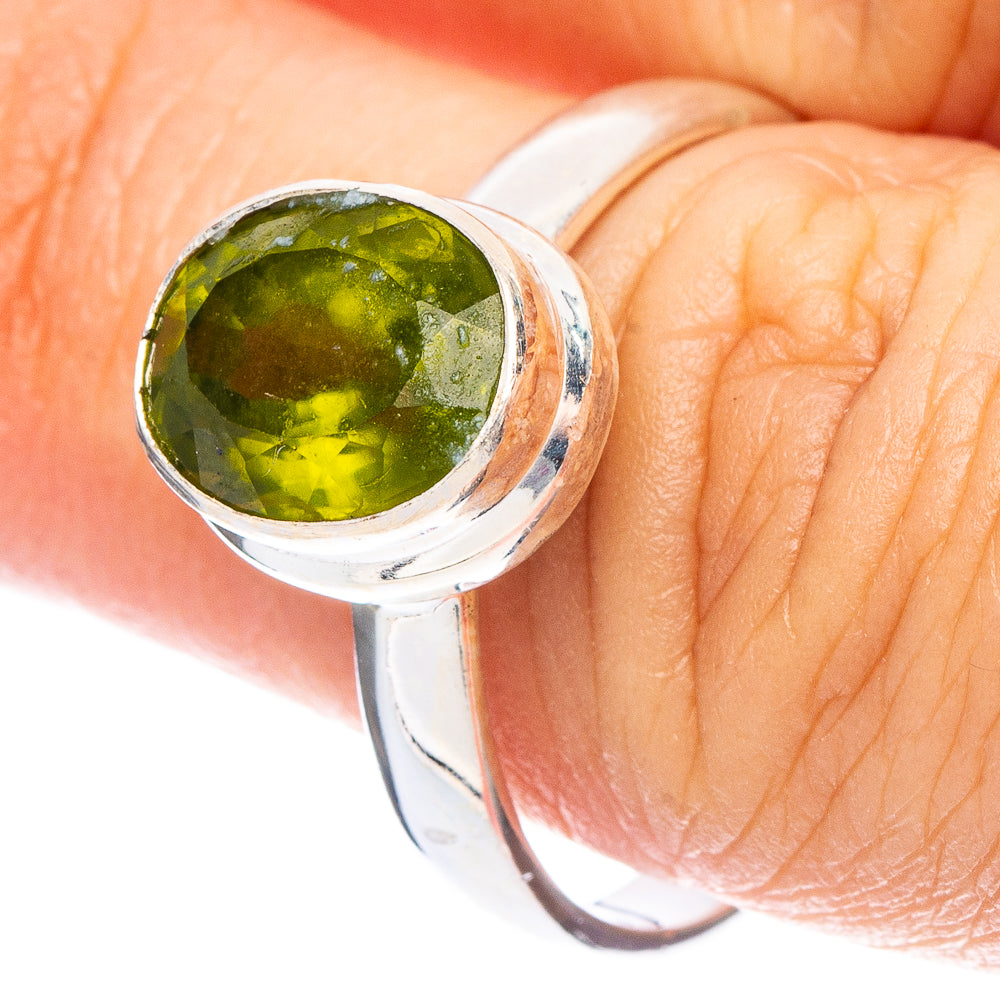 Peridot Ring Size 8.5 (925 Sterling Silver) R7240