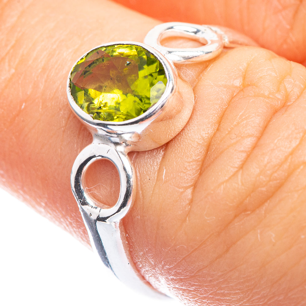 Peridot Dainty Ring Size 7 (925 Sterling Silver) R142524