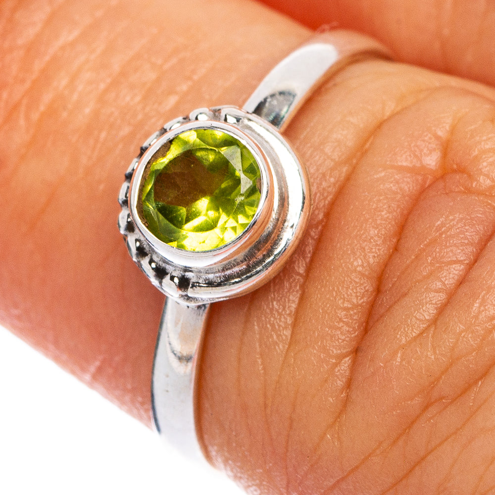 Peridot Dainty Ring Size 5.75 (925 Sterling Silver) R145469