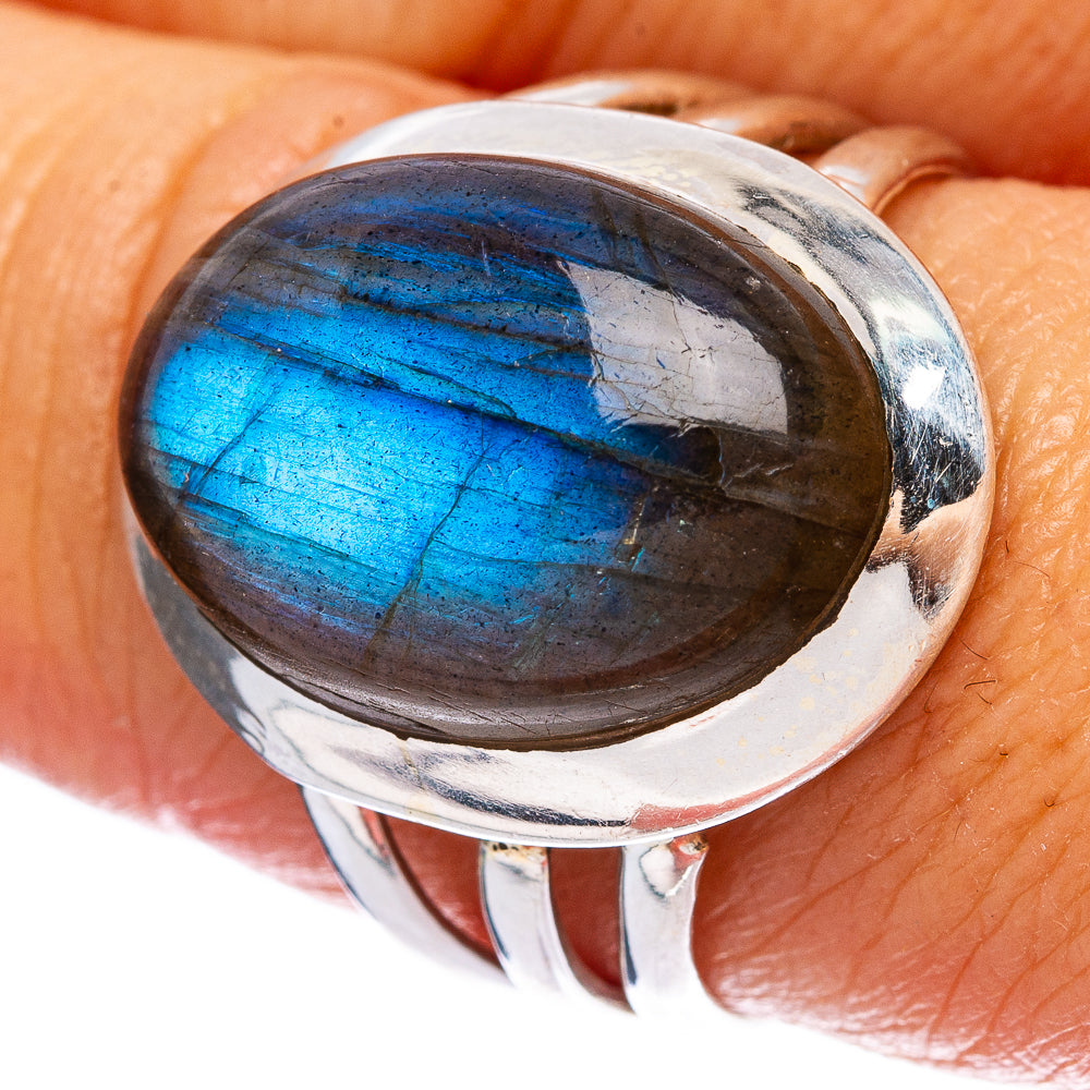 Labradorite Ring Size 8.5 (925 Sterling Silver) R146533