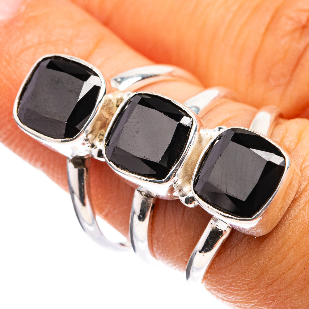 Large Black Onyx Ring Size 6 (925 Sterling Silver) R142912