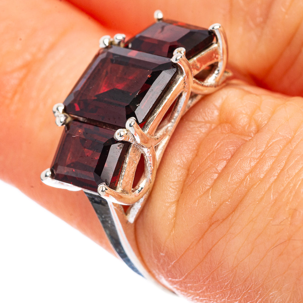 Value Garnet Ring Size 6.5 (925 Sterling Silver) R3174