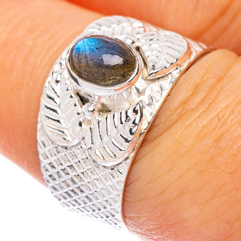 Labradorite Ring Size 7 (925 Sterling Silver) R146171
