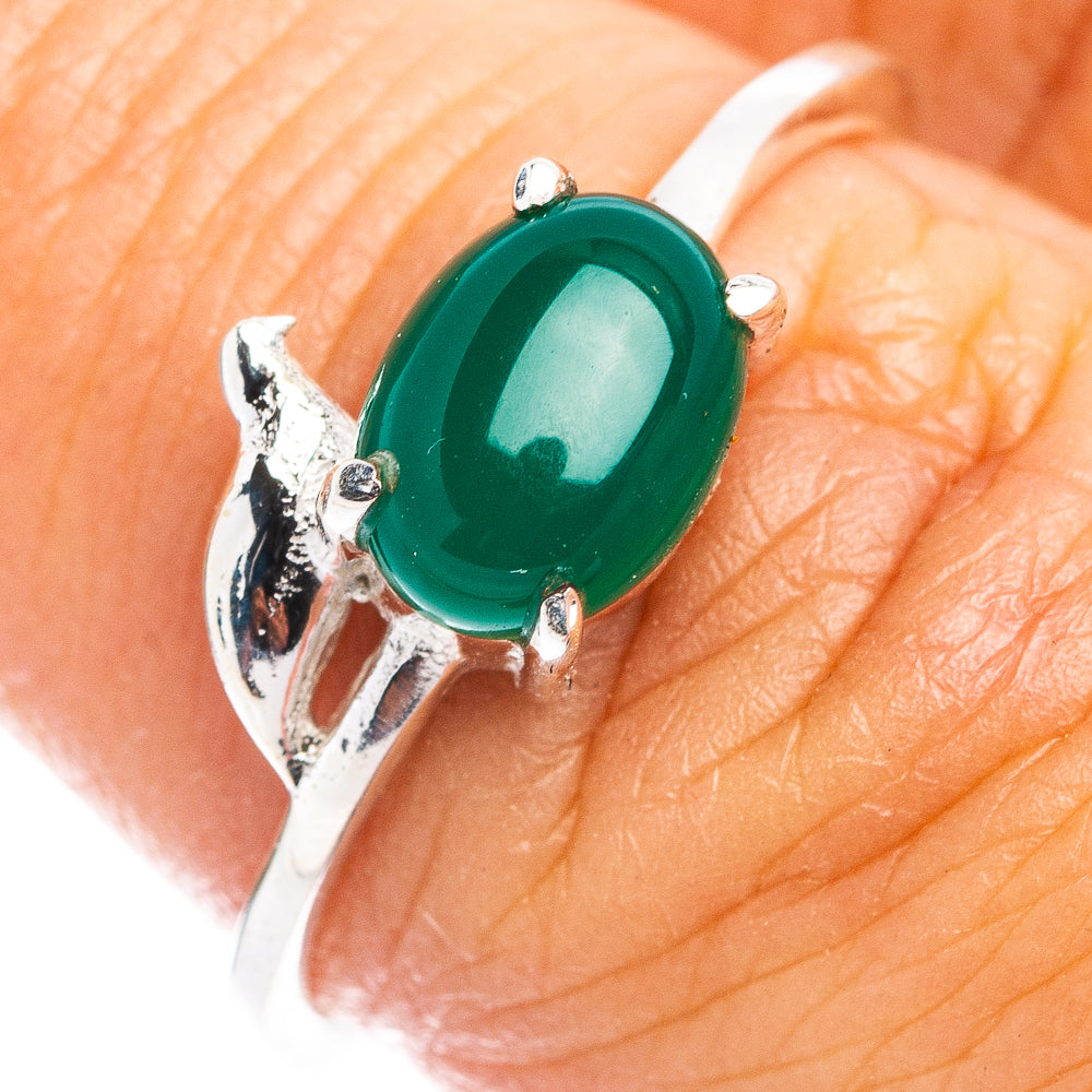 Green Onyx Bird Dainty Ring Size 7.75 (.925 Sterling Silver)