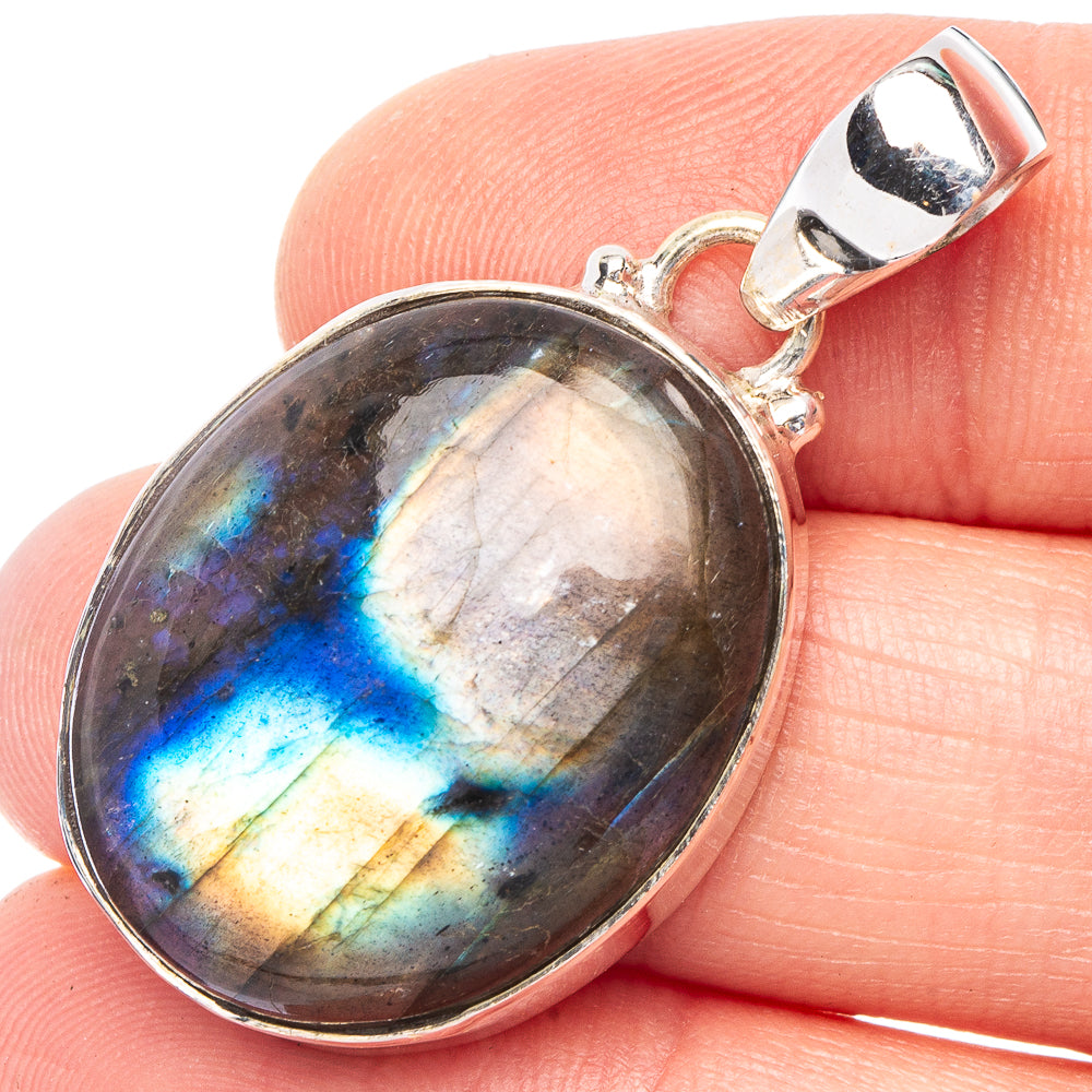 Labradorite Pendant 1 1/2" (925 Sterling Silver) P43885
