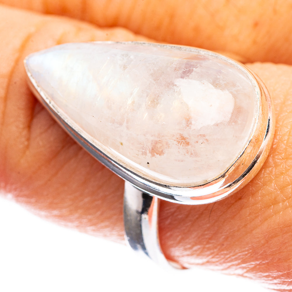 Rainbow Moonstone Ring Size 9 (925 Sterling Silver) R143132