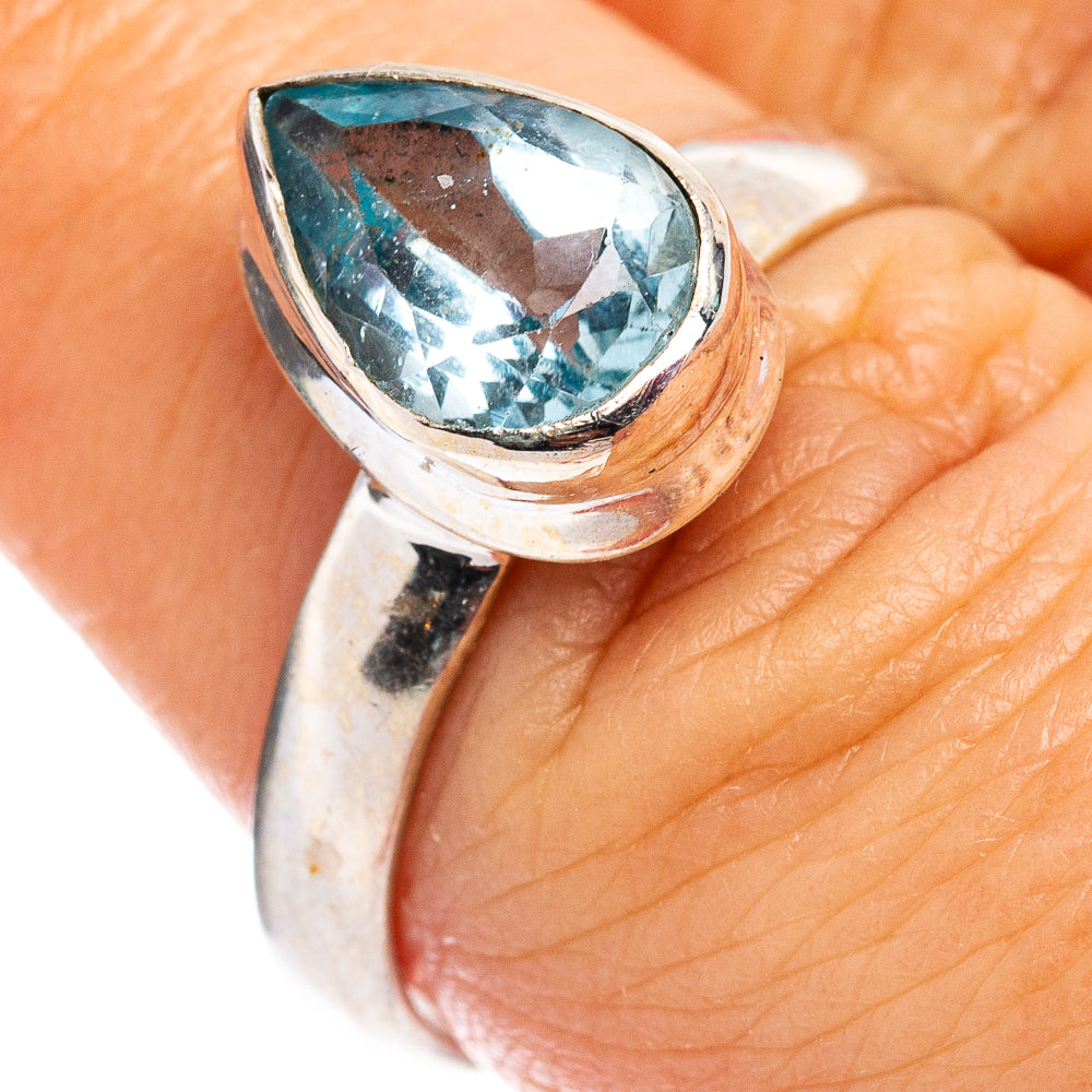 Faceted Blue Topaz Ring Size 7.5 (.925 Sterling Silver)