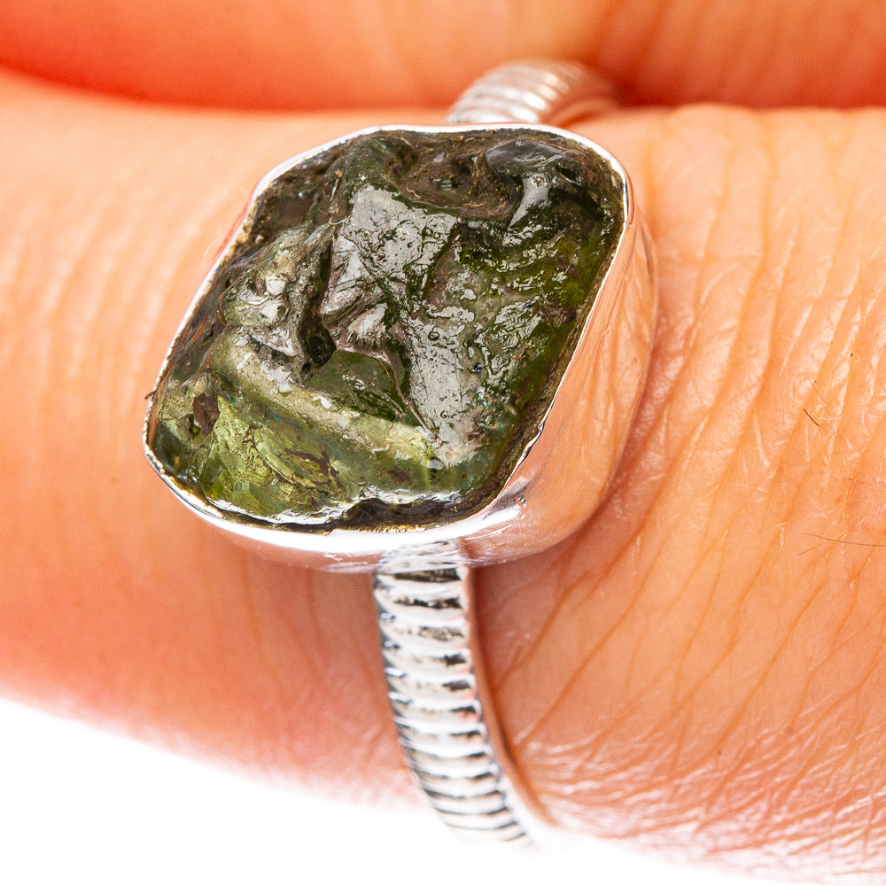 Peridot Dainty Ring Size 7.25 (925 Sterling Silver) R5144