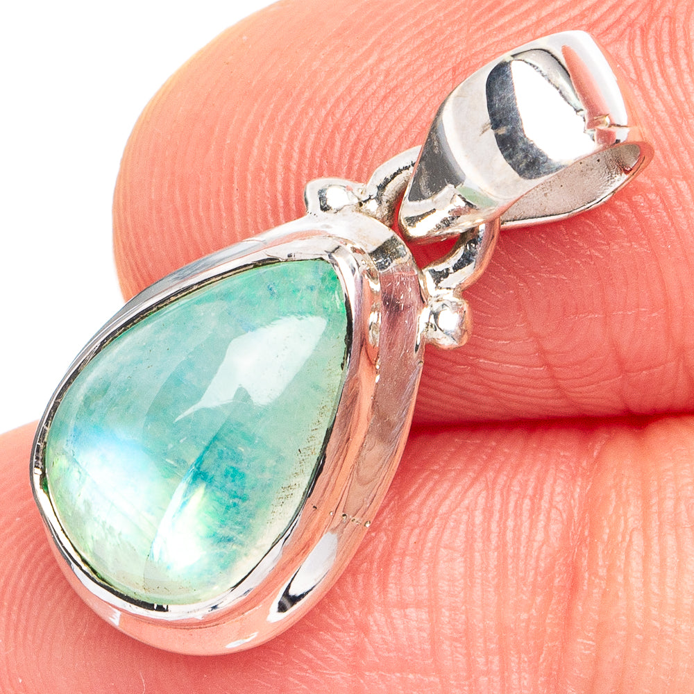 Green Moonstone Pendant 1" (925 Sterling Silver) P45082