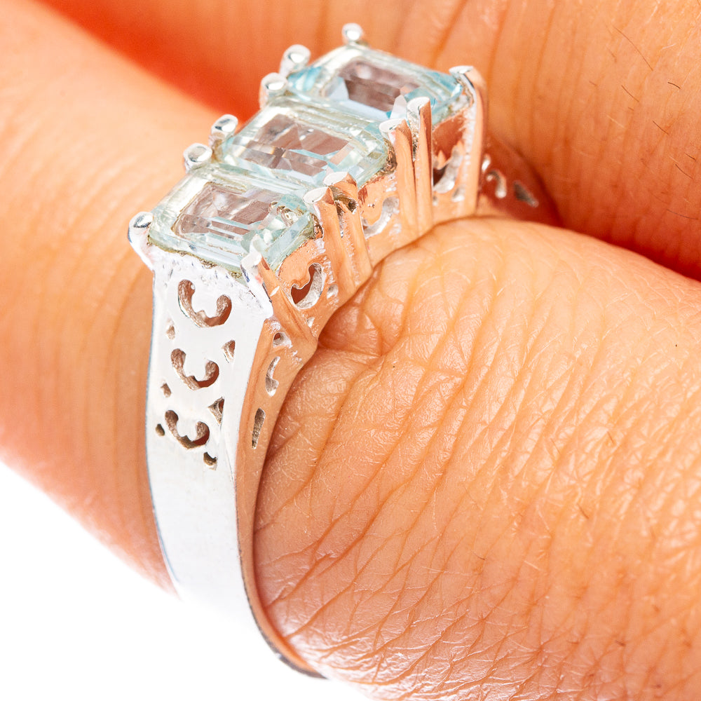 Blue Topaz Ring Size 7.75 (925 Sterling Silver) R5680