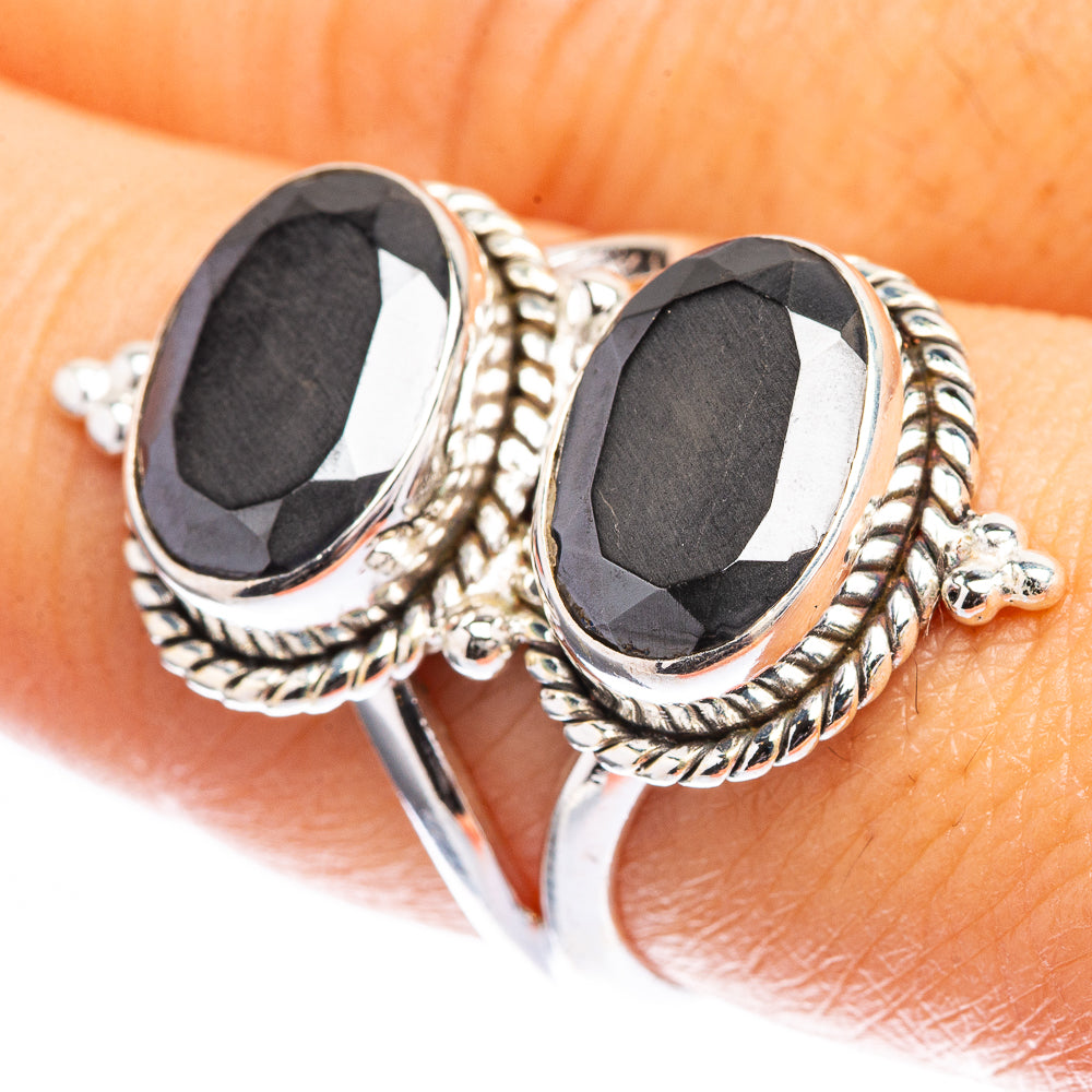 Black Onyx Ring Size 8 (925 Sterling Silver) R142709