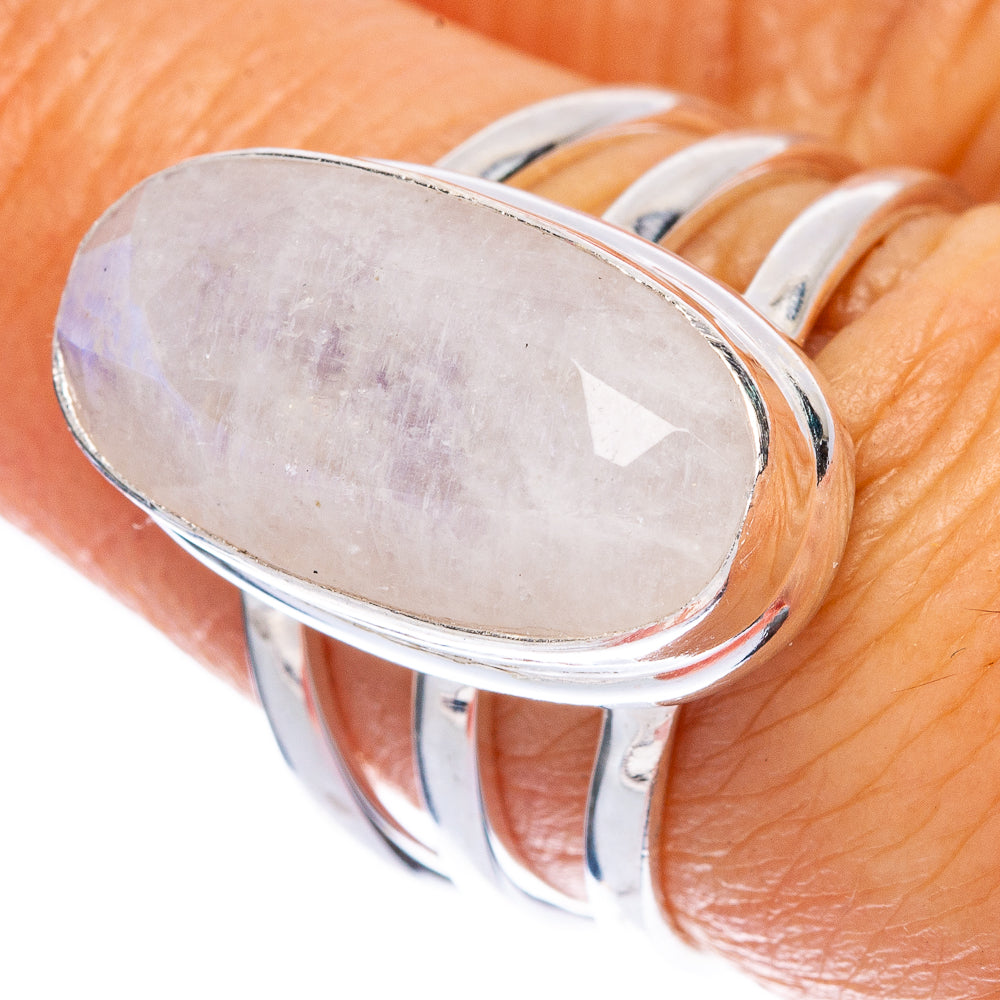 Rainbow Moonstone Ring Size 7 (925 Sterling Silver) R146746